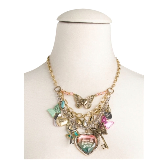 NWT Betsey Johnson Chunky Charm Necklace Love Flies Free Butterfly Whimsical - Picture 2 of 7